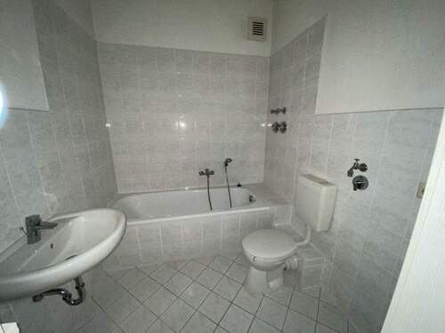 07bad.jpg - Mehrfamilienhaus, Wohnhaus mit 627,00 m&sup2; in Görlitz zum Kaufen