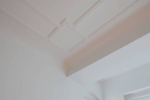 Musterfoto Stuck - 2 Zimmer Etagenwohnung zum Kaufen in Berlin