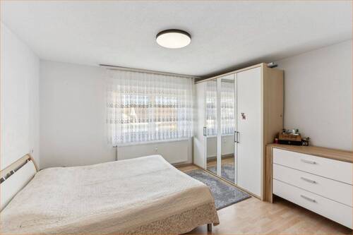 Schlafzimmer - 4 Zimmer Etagenwohnung zum Kaufen in Bibertal