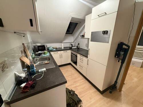 Küche - Charmantes 3-Zimmer-Apartment zur Miete in Neustadt an der Aisch