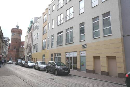 Burgsraße Zugang - Halle in Cottbus