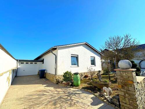 Garage & Stellplätze - 