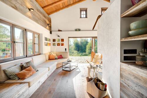 Charmanter Wohnbereich. Mit Blick ins Grüne. - Einfamilienhaus mit 189,00 m&sup2; in Lenggries zum Kaufen