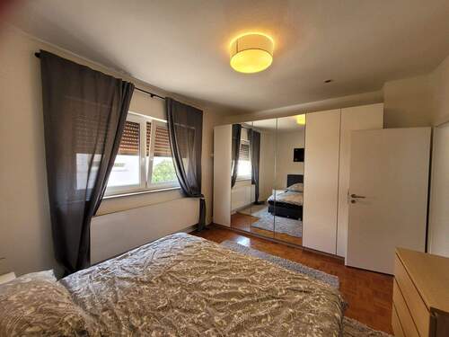 Schlafzimmer EG.jpg - 