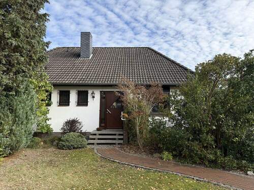 Vordere Hausansicht - 