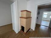 Kachelofen - Helle 4 - Zimmer-Balkon-Wohnung in Hi - 