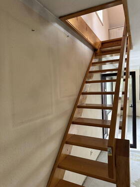 Treppe - 2 Zimmer Etagenwohnung in Dortmund