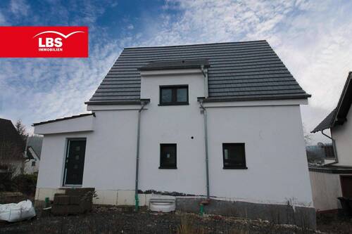 Außenansicht - Einfamilienhaus in Betzdorf - 395.000,00&nbsp;EUR Kaufpreis, ca.&nbsp; 165,60&nbsp;m&sup2;&nbsp;Wohnfl&auml;che