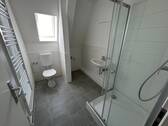 Badezimmer - Nachmieter gesucht! Moderne 3-Zimmer-Wohnung im Dachgeschoss!