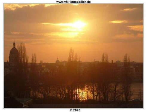 Sonnen- Aussicht - Super tolle 2- Zimmer Eigentumswohnung, zirka 65m² mit Flair und Rhein- Fernblick !!!