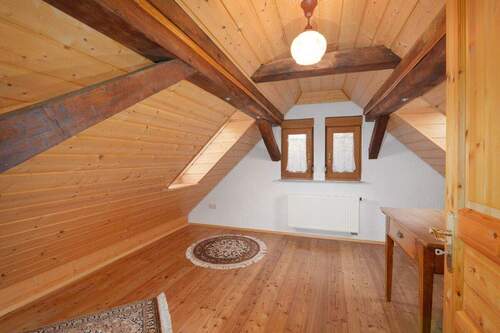 Zimmer im ausgebauten Dachstuhl - 