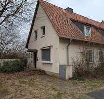 Doppelhaushälfte mit 1.041 m² Grundstück in ruhiger Lage - großes Potenzial in Salzgitter-Bad