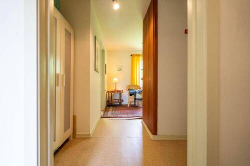 Schlafzimmer mit Vorflur und Ankleide - 