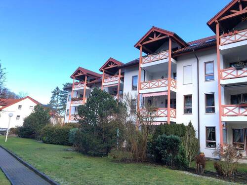 Ansicht.jpg - Attraktive, vermietete 3-Raum-Wohnung mit Balkon und TG-Stellplatz in Freital-Hainsberg
