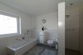 Badewanne / Dusche - 