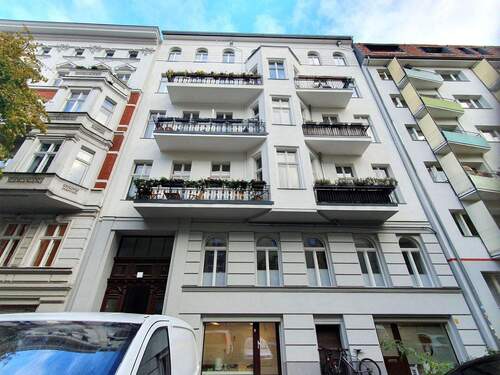 Hausansicht - 2 Zimmer Etagenwohnung in Berlin