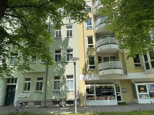 Hausansicht Bild 2 - 3 Zimmer Etagenwohnung zum Kaufen in Chemnitz