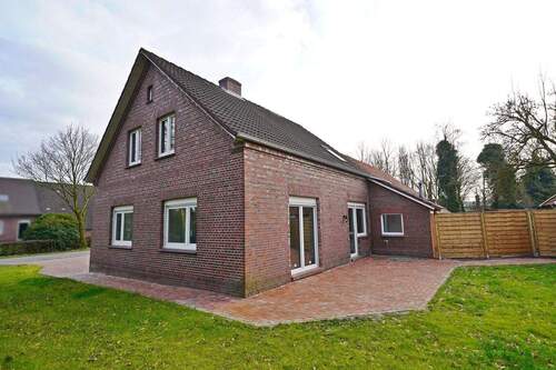 Seitenansicht - 5 Zimmer Einfamilienhaus in Hesel