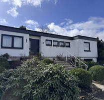 Wohnen auf einer Ebene - Charmantes Einfamilienhaus mit Traumgarten und Terrasse - Bad Emstal Sand
