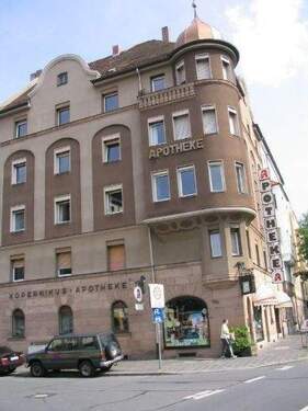 103_0320 - Sehr gepflegte 3ZW mit Balkon im 3.OG. des Jugendstil-Apothekerhauses.