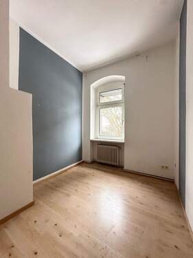Zimmer 1 - Bezugsfreie, helle 2-Zi.-Wohnung im EG mit großem Garten in einem schönen Altbau in Reinickendorf!