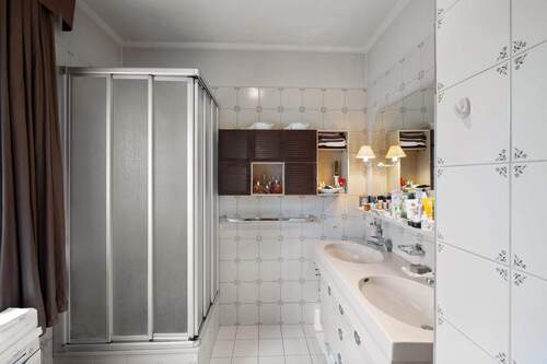 Einliegerwohnung mit Duschbad - 