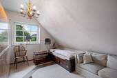 Zimmer 4 im Dachgeschoss - 