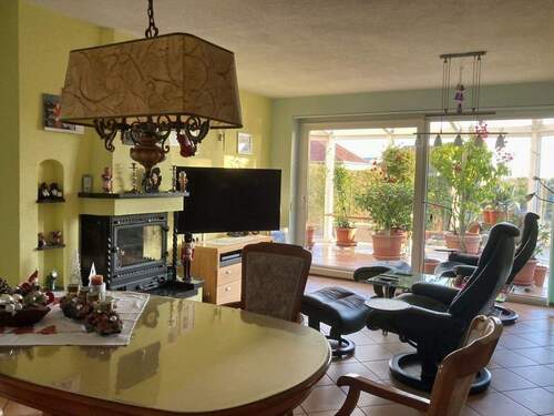 Wohnzimmer - 5 Zimmer Einfamilienhaus zum Kaufen in Südharz