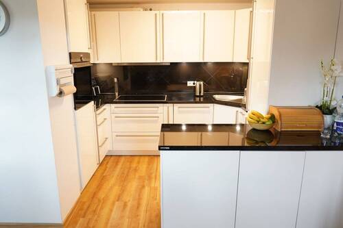 offene Küche inkl. hochwertiger EBK im OG - 