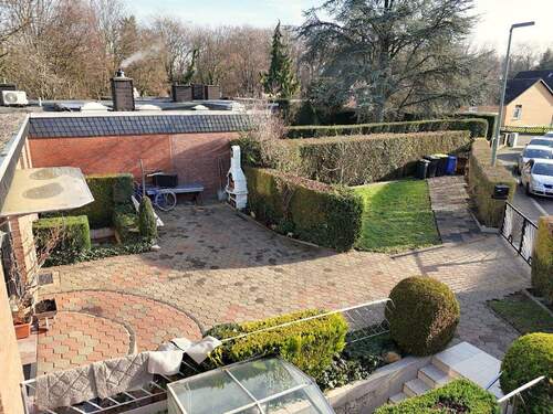 im Neusser Süden - 8 Zimmer Mehrfamilienhaus, Wohnhaus in Neuss