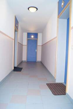 Hausflur zur Wohnung - 