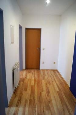 Wohnungsflur - 2 Zimmer Etagenwohnung zur Miete in Hebertsfelden