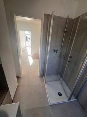 Bad inkl. Dusche & Badewanne - 4 Zimmer Etagenwohnung in Delbrück