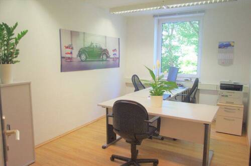 Büro für 2-3 Personen - 