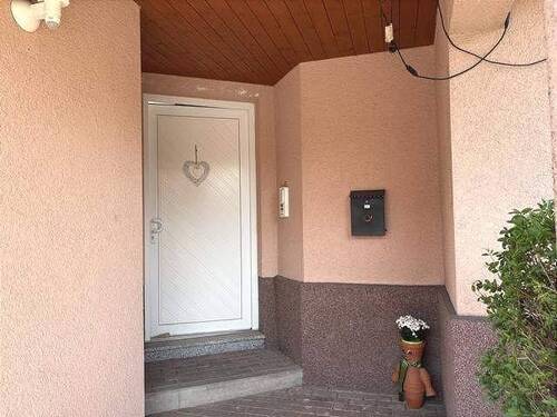 Eingang - 6 Zimmer Einfamilienhaus in Artern/Unstrut
