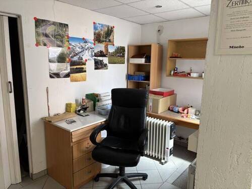 Büro im Nebengebäude - 