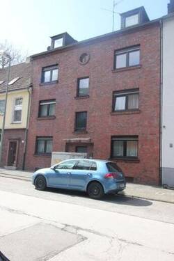 Wohnhaus - DU-Duissern, Moltkestraße 75, 1. OG, 108 m², 4 Zimmer, Küche Diele, Bad, 2 verglaste Balkone, kompl. renoviert