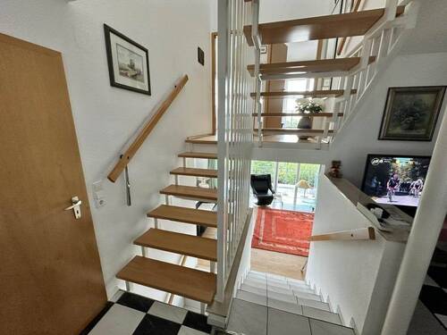 Treppenhaus - 6 Zimmer Doppelhaushälfte in Bühl