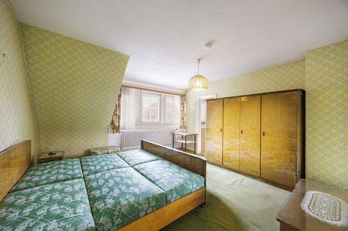 Schlafzimmer - 4 Zimmer Etagenwohnung zum Kaufen in Ludwigsburg