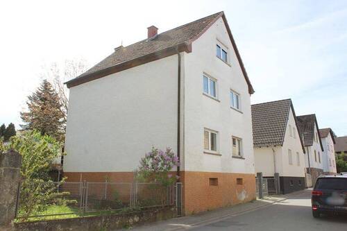 Seitenansicht.JPG - 6 Zimmer Einfamilienhaus in Rimbach
