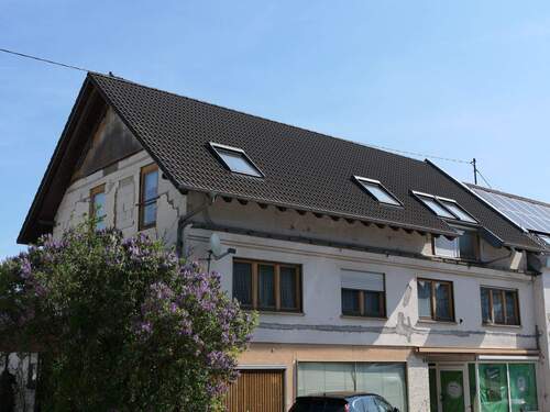 P1001074 - Zweifamilienhaus mit ELW und Gewerbeeinheit in Langenenslingen