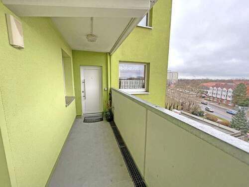 Ansicht Laubengang Eingang - 3 Zimmer Etagenwohnung in Ronnenberg