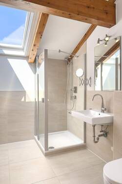 Duschbad mit Tageslicht. - 