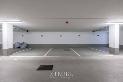 Einzelstellplatz in der Tiefgarage ( Symbolbild) - 