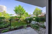 Terrasse mit Blick ins Grüne - 