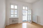 Zimmer 1 - 2 Zimmer Etagenwohnung zum Kaufen in Berlin