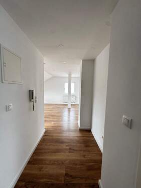 Flur - 1 Zimmer Etagenwohnung zur Miete in Augsburg