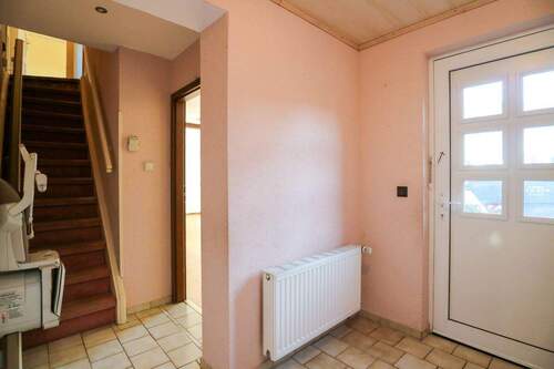 Eingangsbereich - 3 Zimmer Doppelhaushälfte zum Kaufen in Dormagen / Delhoven