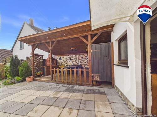 REMAX Immobilien DeLux Haus in Losheim am See - Britten zu verkaufen - 