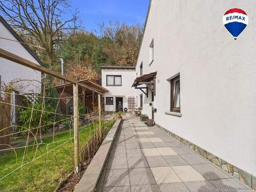 REMAX Immobilien DeLux Haus in Losheim am See - Britten zu verkaufen - 4 Zimmer Einfamilienhaus zum Kaufen in Losheim am See / Britten